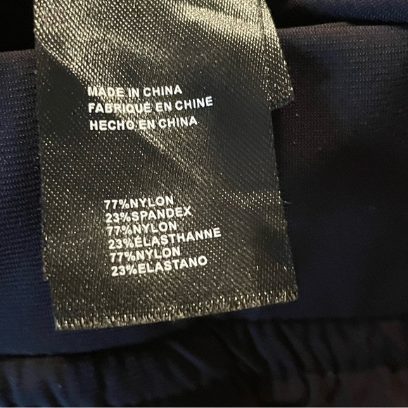 Kenneth Cole women’s Black Athletic Shorts nylon/spandex size medium - Picture 8 of 8